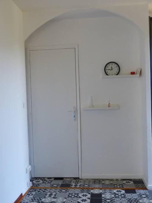Appartement Dans Maison Brie-et-Angonnes Exterior foto